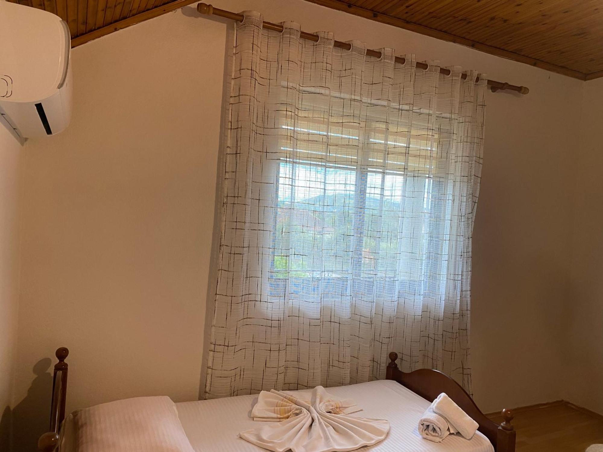 The Hideaway Guesthouse Bahçallëk エクステリア 写真
