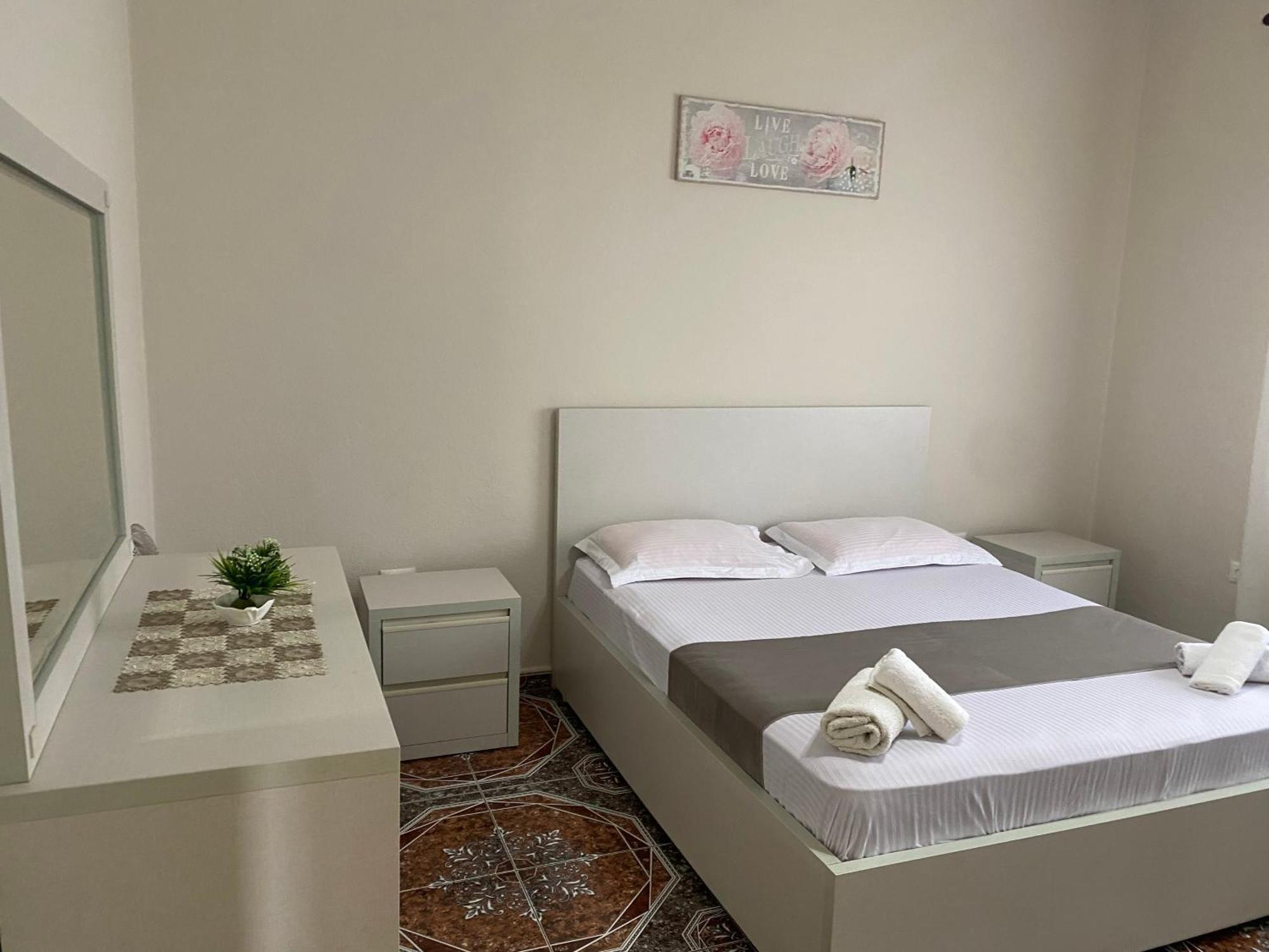 The Hideaway Guesthouse Bahçallëk エクステリア 写真